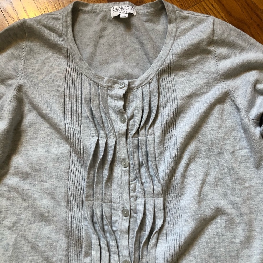 Jospeh A. light grey ruffle buttoned down Sweater size Petite Large - Picture 3 of 8